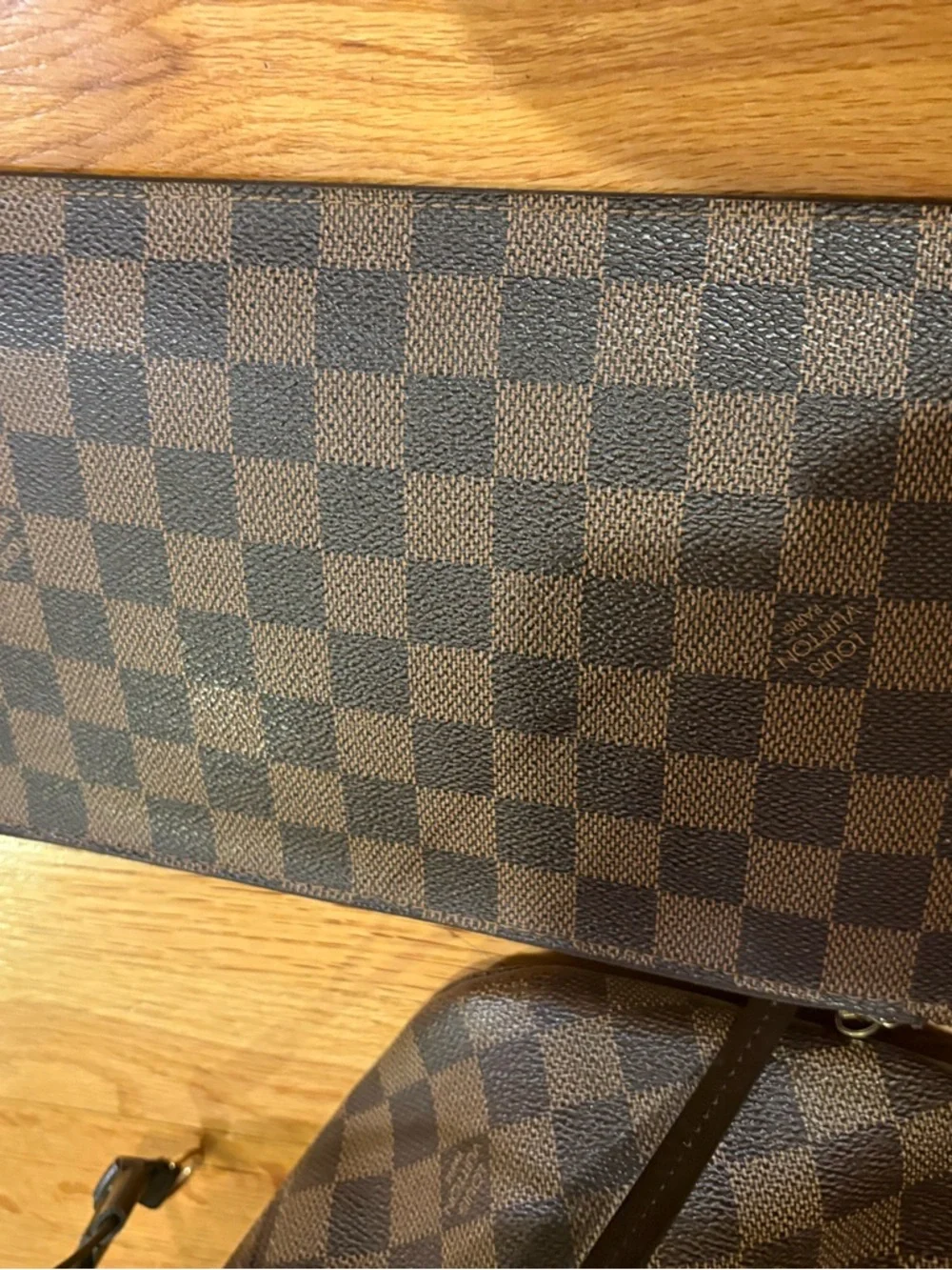 ❤️‍🔥AUTHENTIC❤️‍🔥 Louis Vuitton Damier Neverful MM with Red Striped Interior - Picture 4 of 6